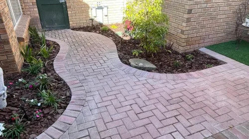 Bevels installed by Danabaai Kwekery: Tel 044 698 1466 / Sel 082 584 6611