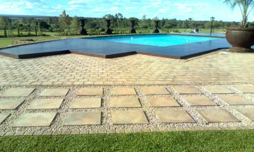 Estcourt Paver