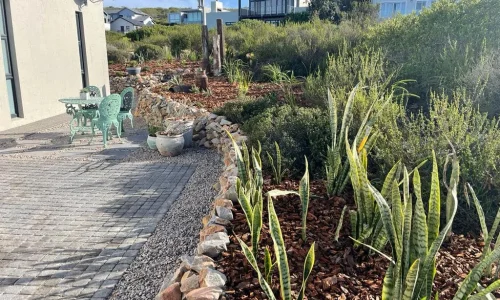 Oubaai Cobble installed by Danabaai Kwekery - 044 698 1466