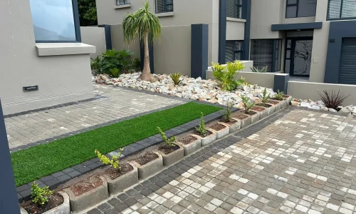 Oubaai Cobble installed by Danabaai Kwekery - 044 698 1466