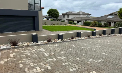 Oubaai Cobbles installed by Danabaai Kwekery - Tel 044 698 1466 - (38)